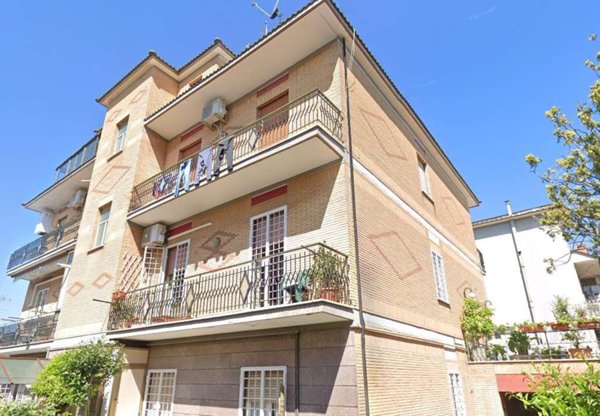 appartamento in vendita a Roma in zona Ponte di Nona