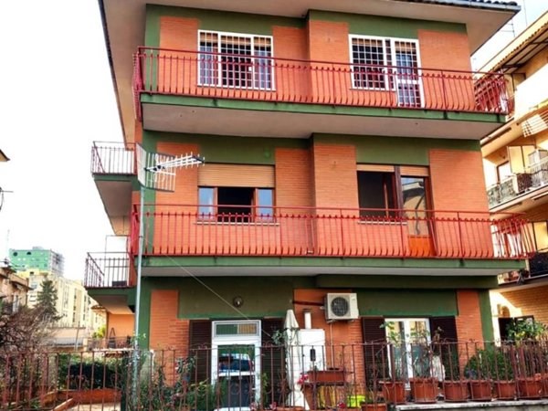 appartamento in vendita a Roma in zona Finocchio