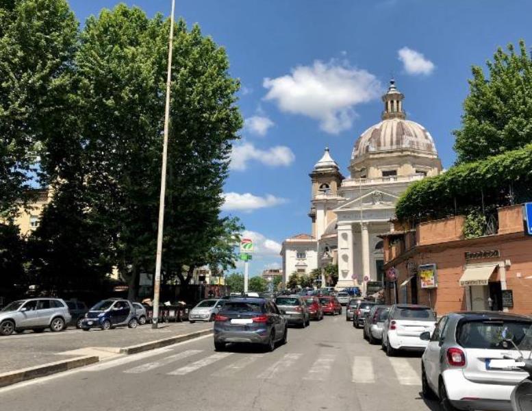 negozio in vendita a Roma in zona Della Vittoria
