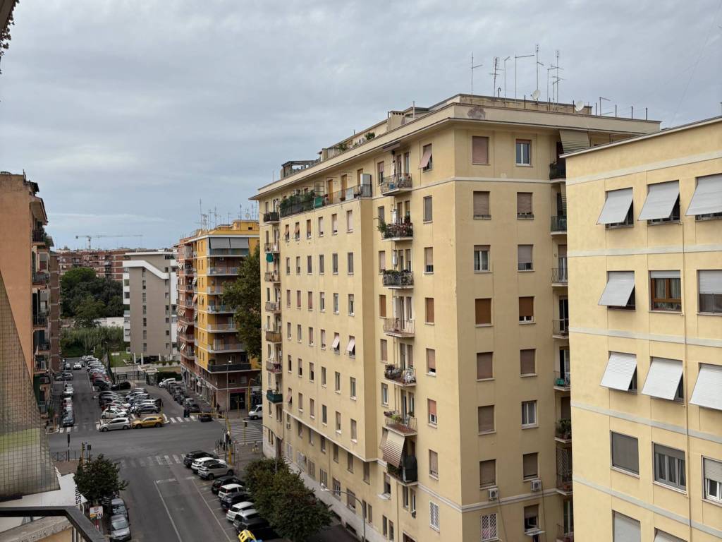 appartamento in vendita a Roma in zona Nomentano