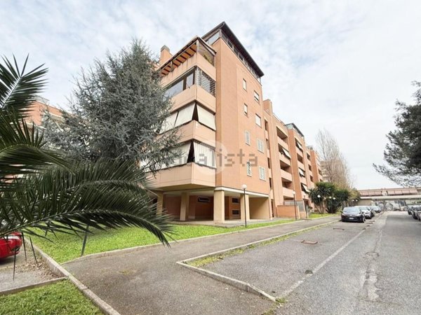 appartamento in vendita a Roma in zona Ponte di Nona