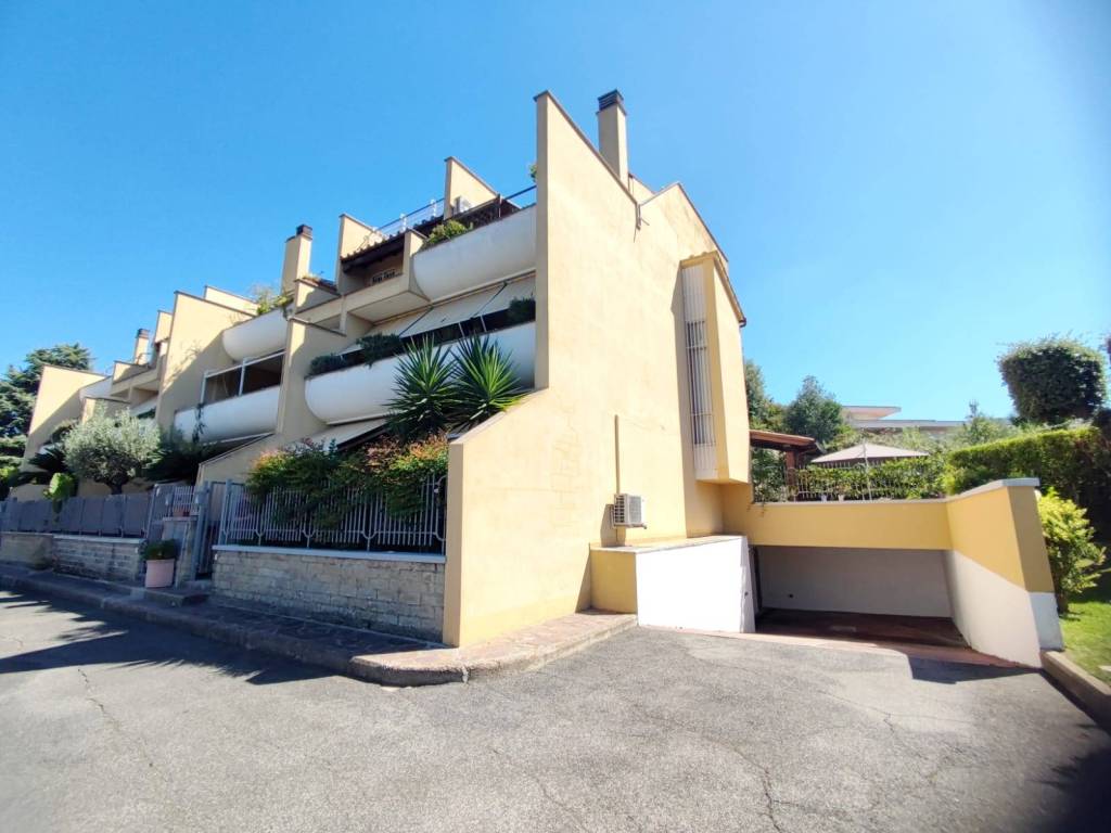 casa indipendente in vendita a Roma in zona Aurelio