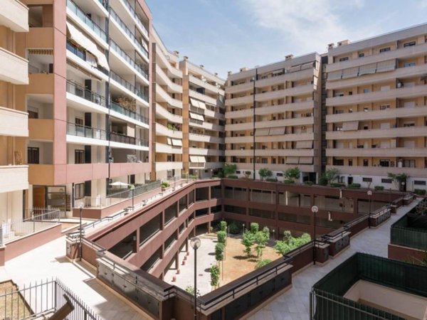 appartamento in vendita a Roma in zona Fonte Laurentina