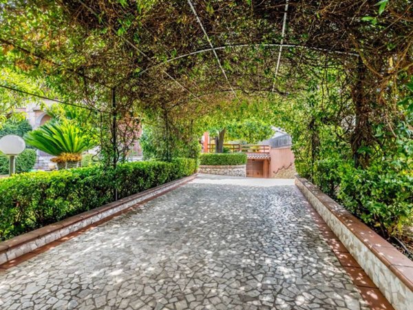 casa indipendente in vendita a Roma in zona Casalotti