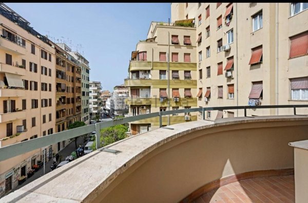 appartamento in vendita a Roma in zona Appio Latino