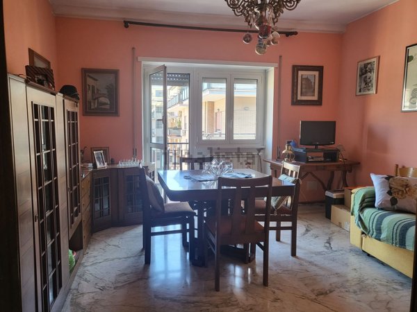 appartamento in vendita a Roma in zona Appio Claudio