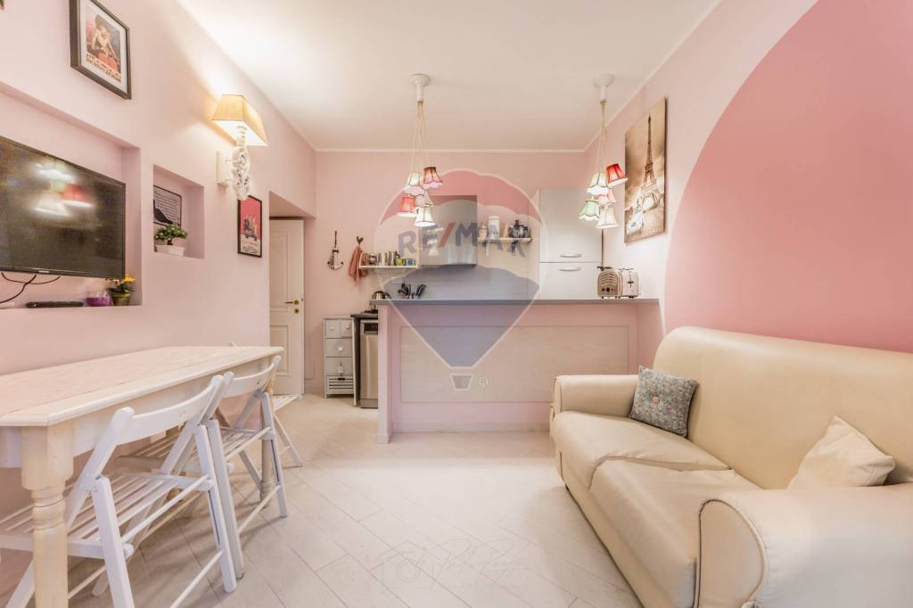 appartamento in vendita a Roma in zona Tuscolano