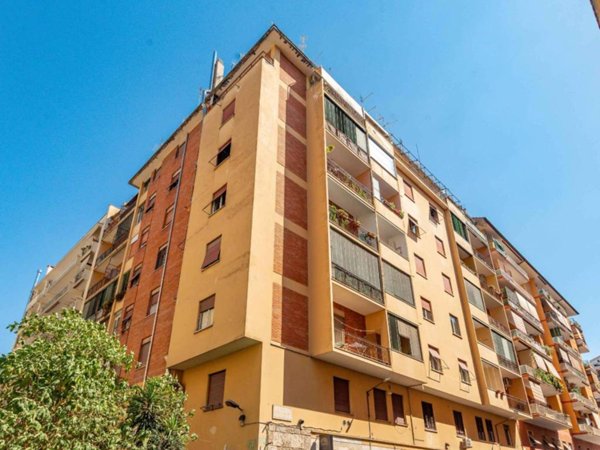 appartamento in vendita a Roma in zona Appio Claudio