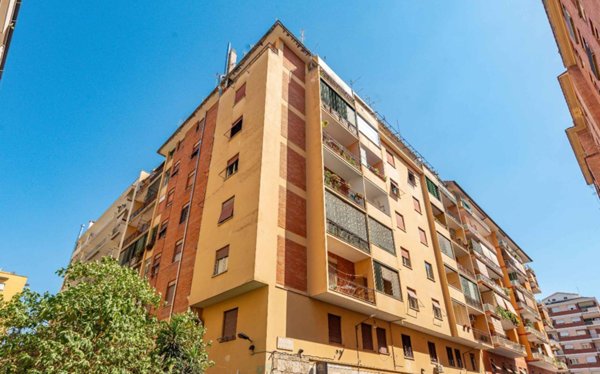 appartamento in vendita a Roma in zona Appio Claudio