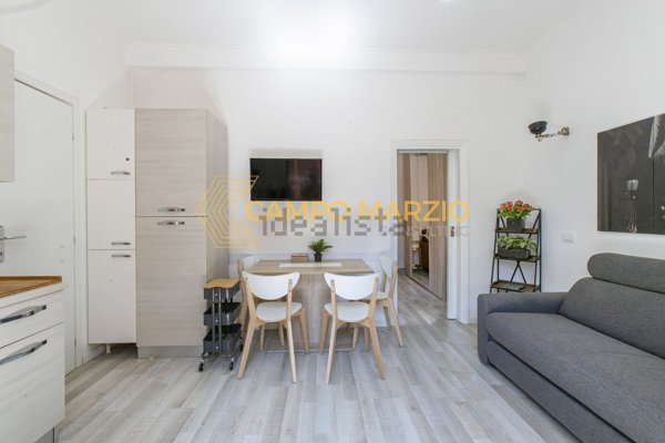appartamento in vendita a Roma in zona Trastevere