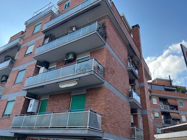 appartamento in vendita a Roma in zona Primavalle