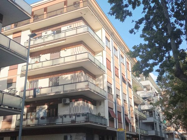 appartamento in vendita a Roma in zona Appio Claudio