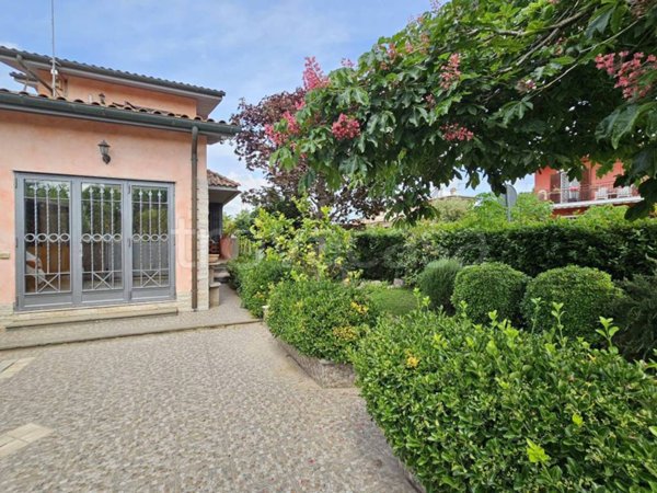 casa indipendente in vendita a Roma