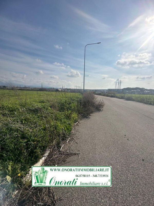 terreno industriale in vendita a Roma in zona Castel di Leva