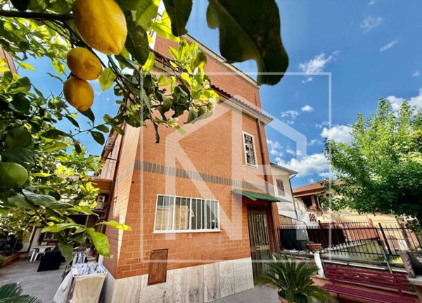 casa indipendente in vendita a Roma in zona Torre Maura