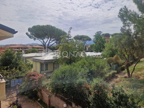appartamento in vendita a Roma in zona Finocchio