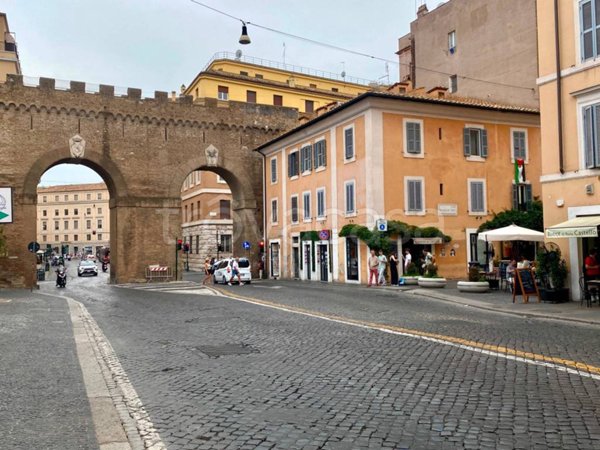 appartamento in vendita a Roma in zona Rione Borgo