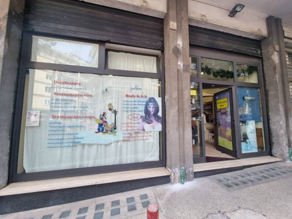 negozio in vendita a Roma in zona Collatino