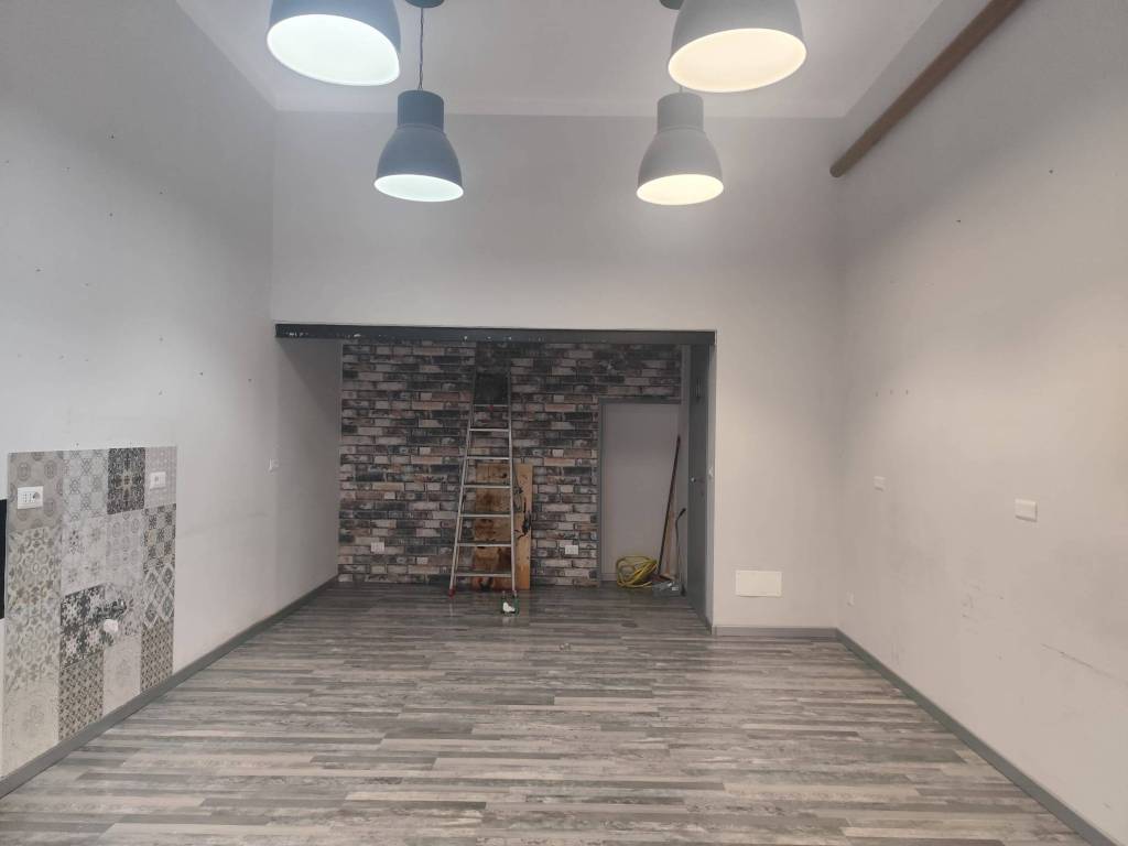 negozio in vendita a Roma in zona Monte Sacro/Talenti