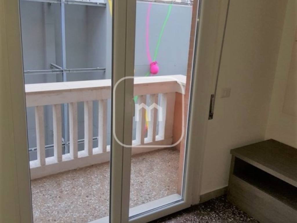 appartamento in vendita a Roma in zona Appio Latino