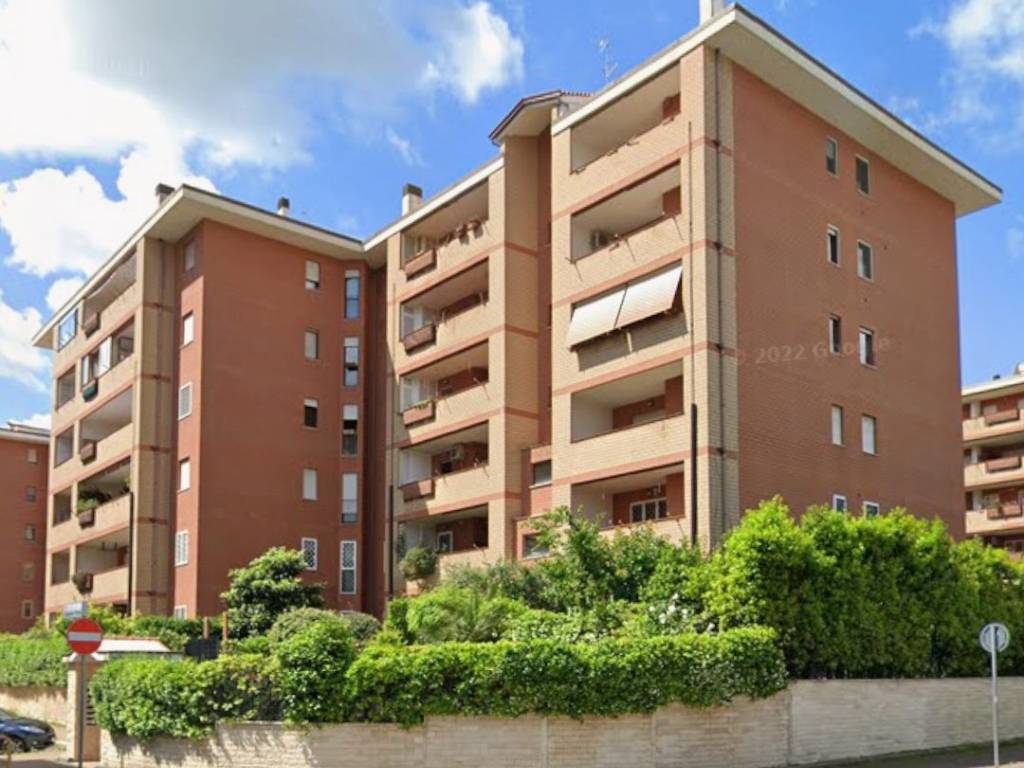appartamento in vendita a Roma in zona Fonte Laurentina