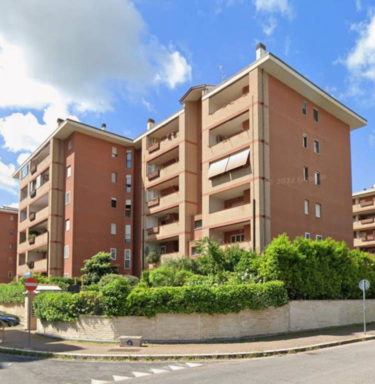 appartamento in vendita a Roma in zona Fonte Laurentina