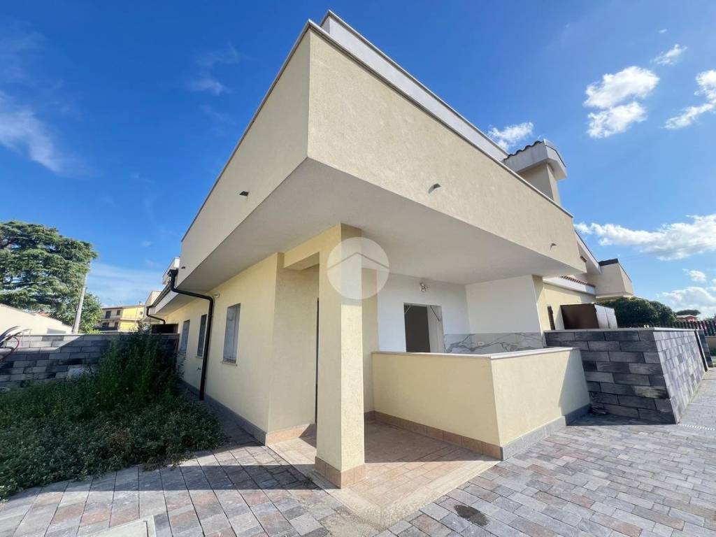 casa indipendente in vendita a Roma in zona Borghesiana