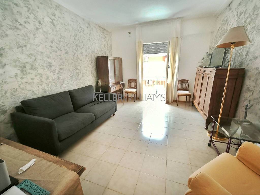 appartamento in vendita a Roma in zona Ardeatino
