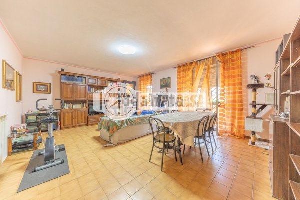 appartamento in vendita a Roma in zona Cinecittà