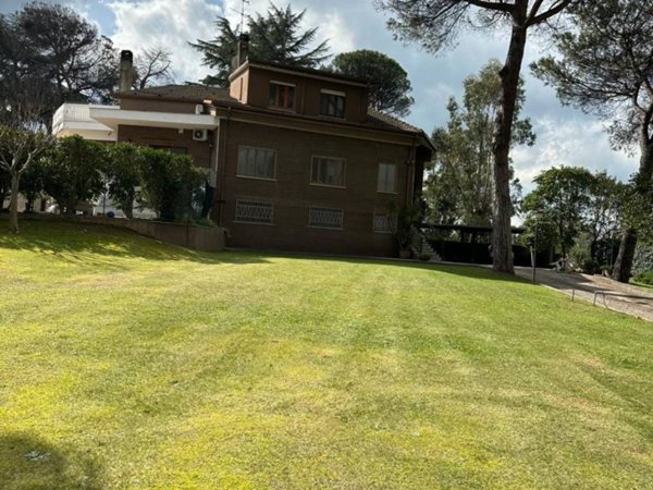 casa indipendente in vendita a Roma in zona Casalotti