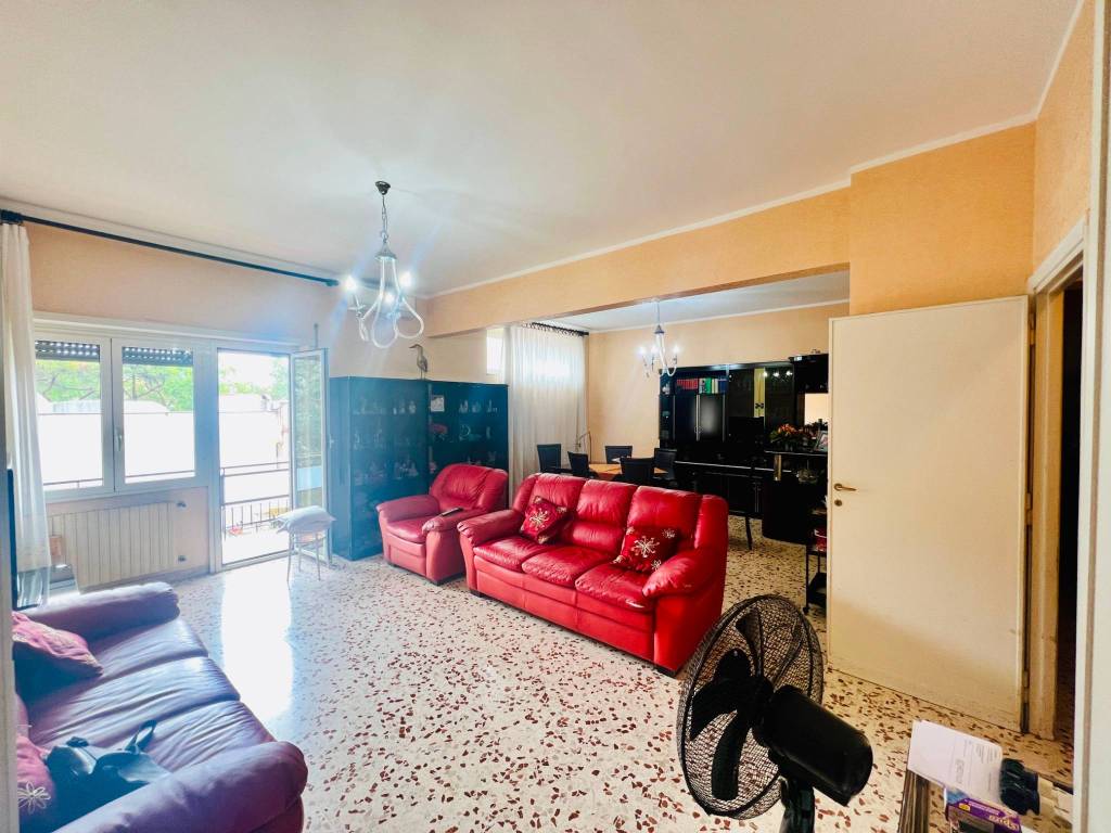 appartamento in vendita a Roma in zona Ostia