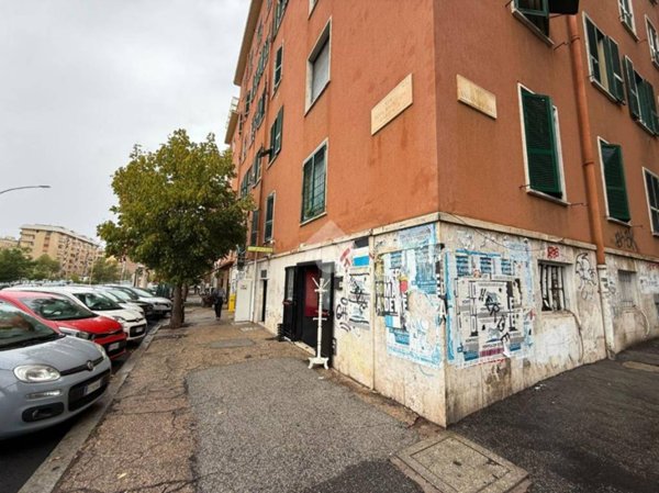 negozio in vendita a Roma in zona Ostiense