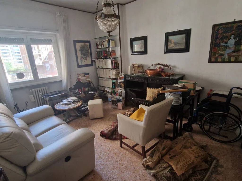 appartamento in vendita a Roma in zona Ostiense