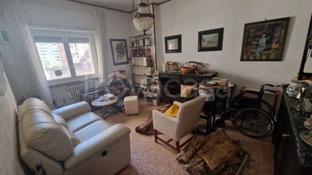 appartamento in vendita a Roma in zona Ostiense