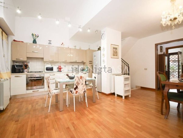 casa indipendente in vendita a Roma in zona Castelverde
