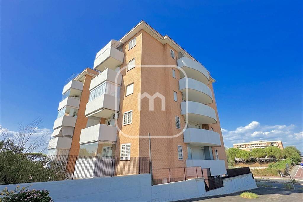 appartamento in vendita a Roma in zona Ostiense