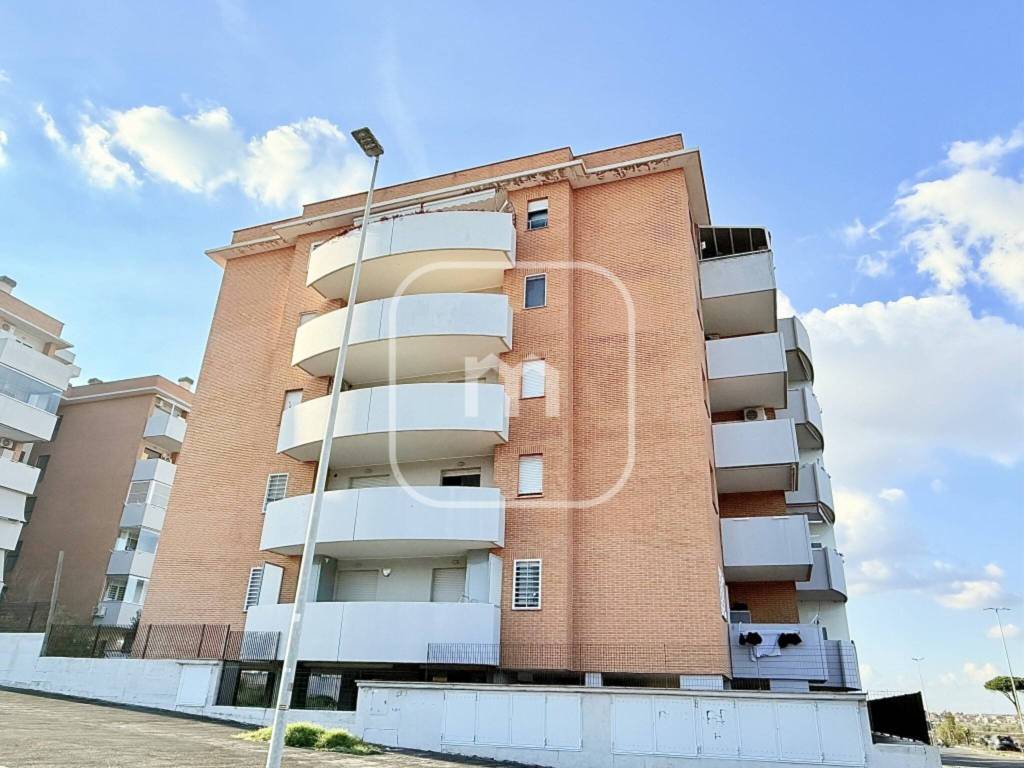 appartamento in vendita a Roma in zona Ponte di Nona