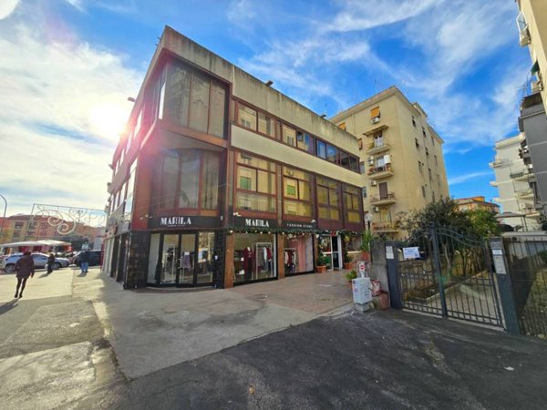 intera palazzina in vendita a Roma in zona Prenestino-Centocelle