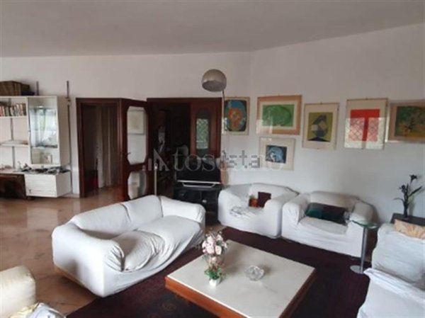 appartamento in vendita a Roma in zona Ardeatino