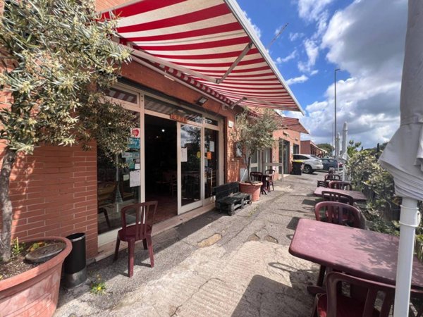 negozio in vendita a Roma in zona Acilia