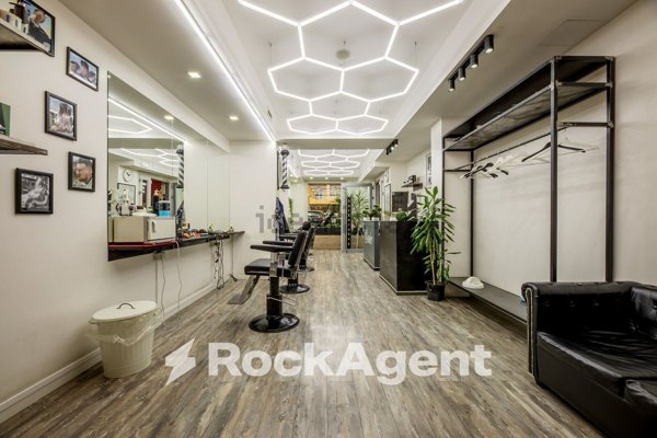 negozio in vendita a Roma in zona Portuense