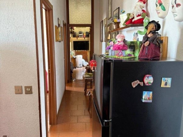 appartamento in vendita a Roma in zona Ostiense