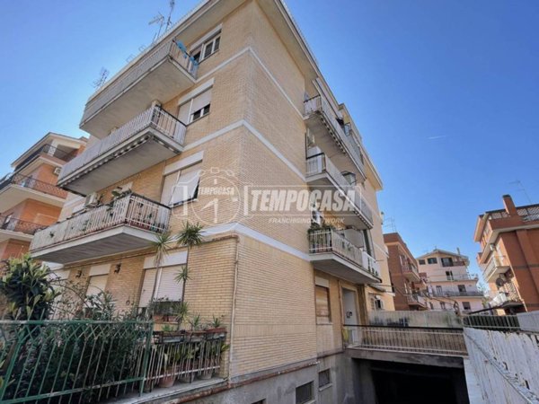 appartamento in vendita a Roma in zona Palmarola