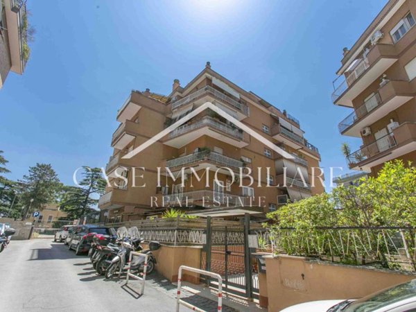 appartamento in vendita a Roma in zona Tor di Quinto