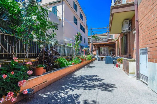casa indipendente in vendita a Roma in zona Torre Maura