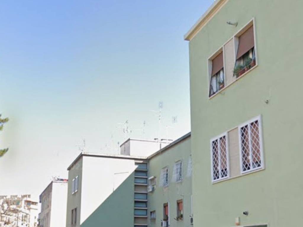 appartamento in vendita a Roma in zona Ostiense