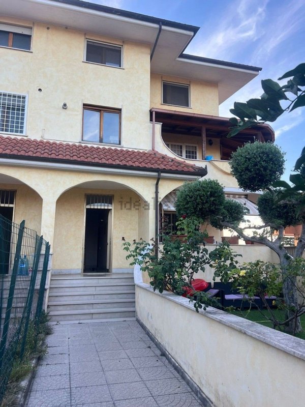 appartamento in vendita a Roma in zona Casalotti