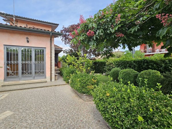 casa indipendente in vendita a Roma