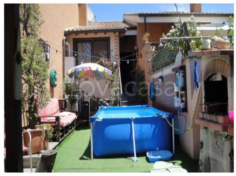 appartamento in vendita a Roma in zona Dragona/Bagnoletto