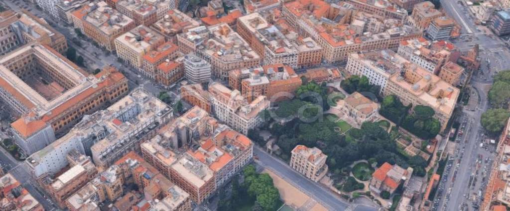 negozio in vendita a Roma in zona Ludovisi/Sallustiano